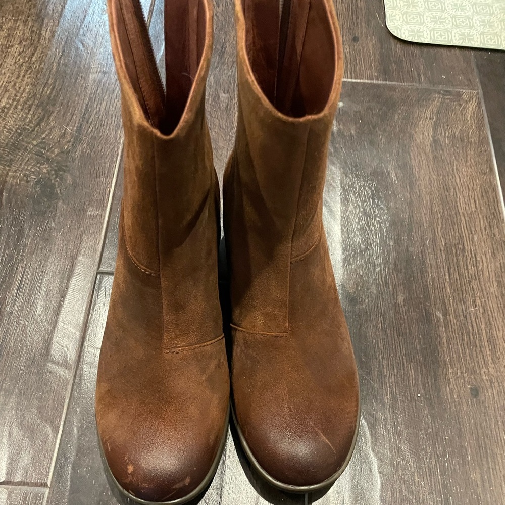 Dansko waterproof boots size 38